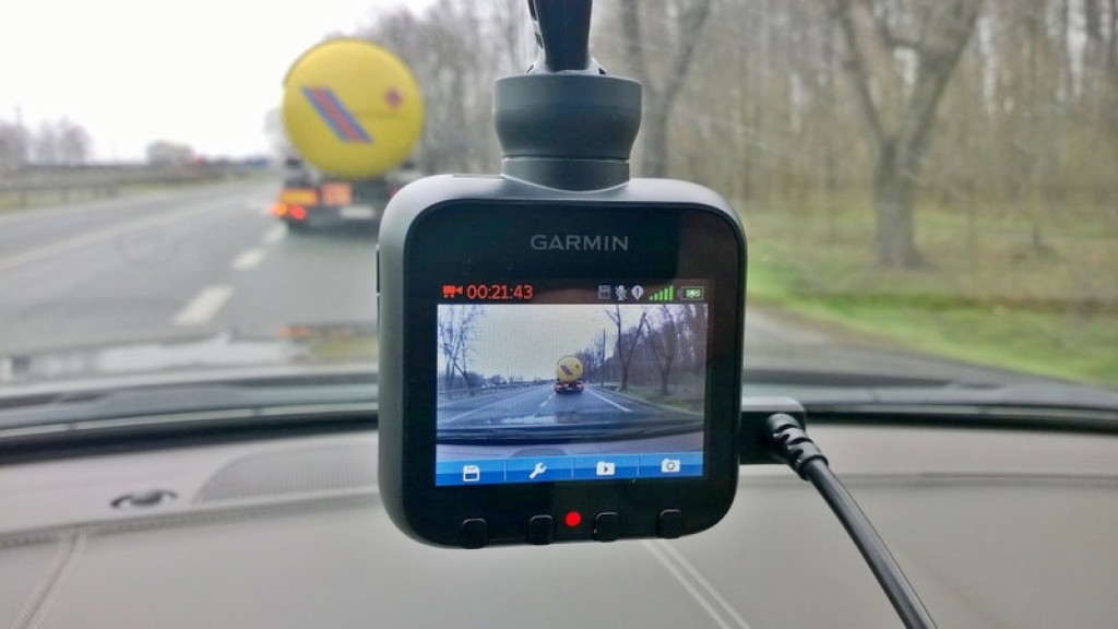 Garmin Dash Cam 20 Standalone Driving Recorder