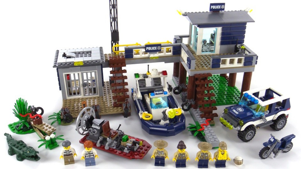 LEGO City Police 60069 Swamp Police Station