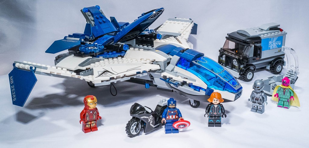 LEGO Superheroes 76032 The Avengers Quinjet City Chase