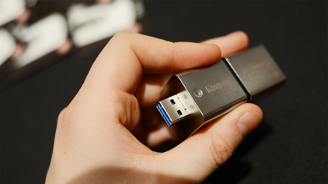 Kingston DataTraveler HyperX Predator 1TB Flash Drive