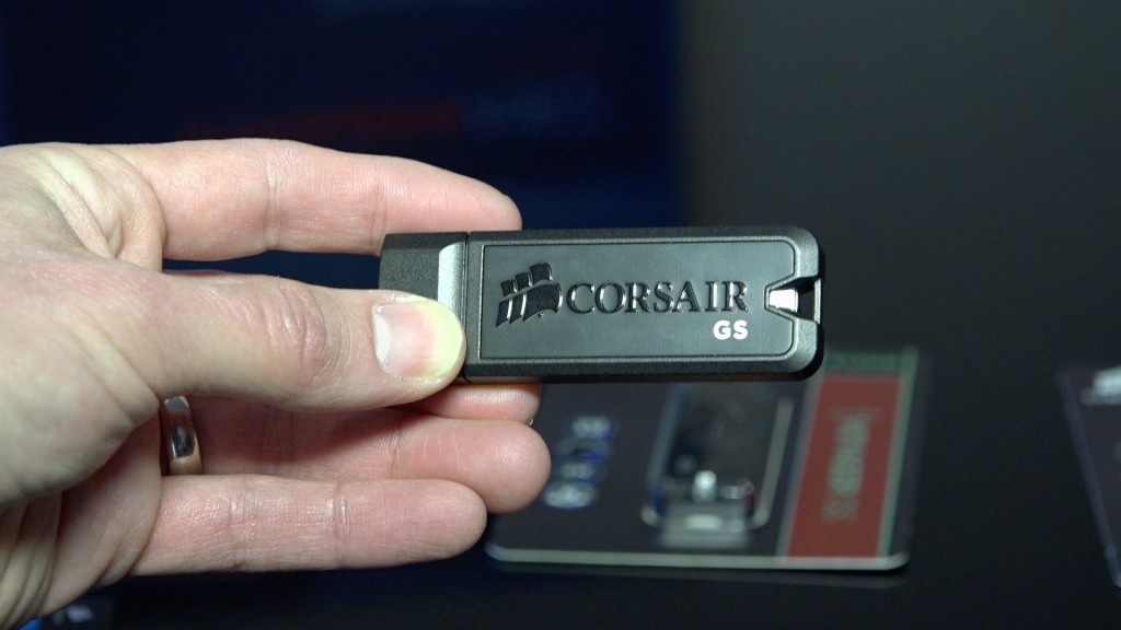 Corsair Flash Voyager GS 64GB Flash Drive