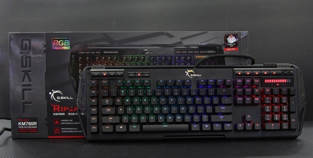 G.SKILL RIPJAWS KM780R RGB Mechanical Gaming Keyboard Package