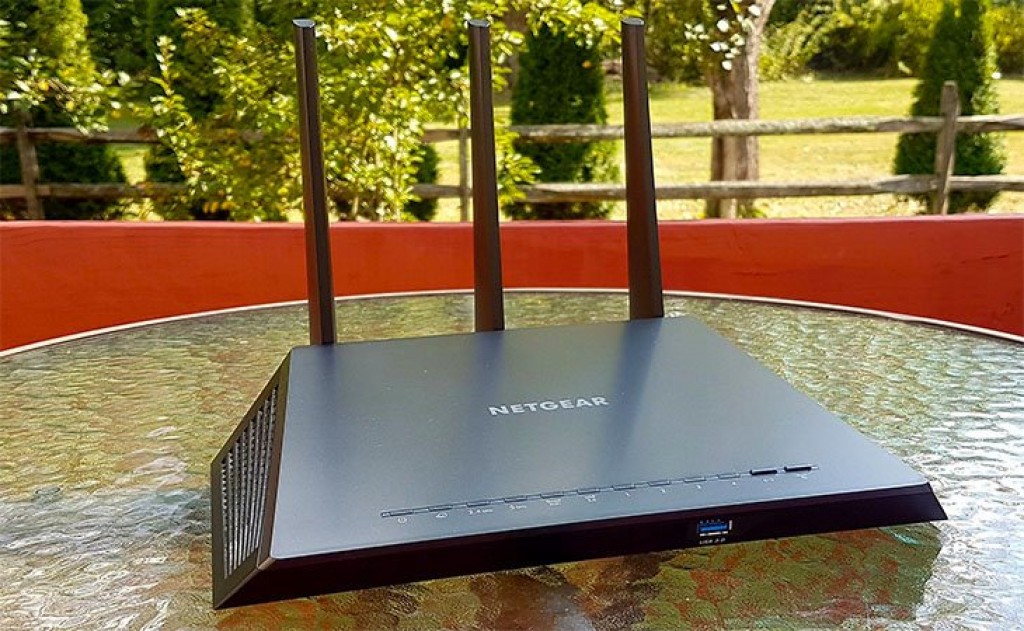 Netgear R6400 Nighthawk AC1750 Smart WiFi Router