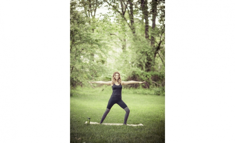 Alo Yoga Women’s Goddess Ribbed Legging $93.98