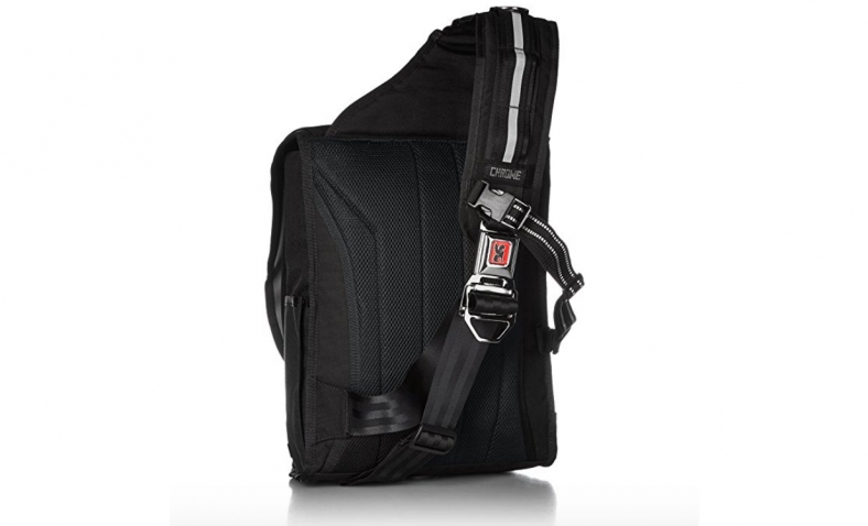 Chrome BG-208-BK Black One Size Soma 2.0 Messenger Bag $120.00