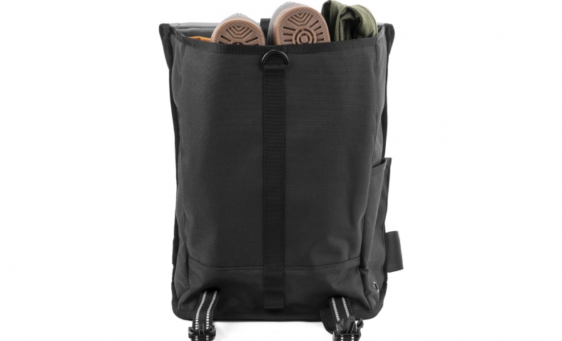 Chrome BG-208-BK Black One Size Soma 2.0 Messenger Bag $120.00