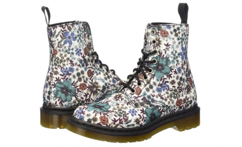 Dr. Martens Page Wanderlust Off White, Women’s Boat Shoes £41.83