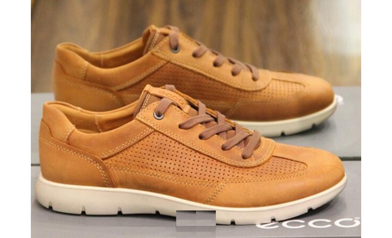 ecco iowa sneaker