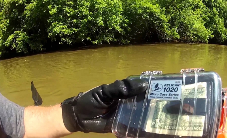 Pelican 1010 Micro Case, Red with Clear Lid $9.84