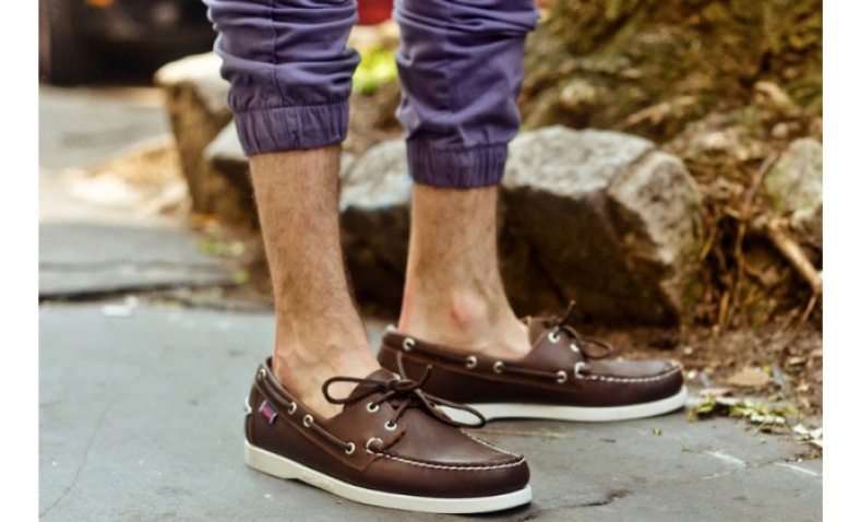 Sebago Men’s Schooner Oxford,Navy/Brown,9.5 M US/D$39.90
