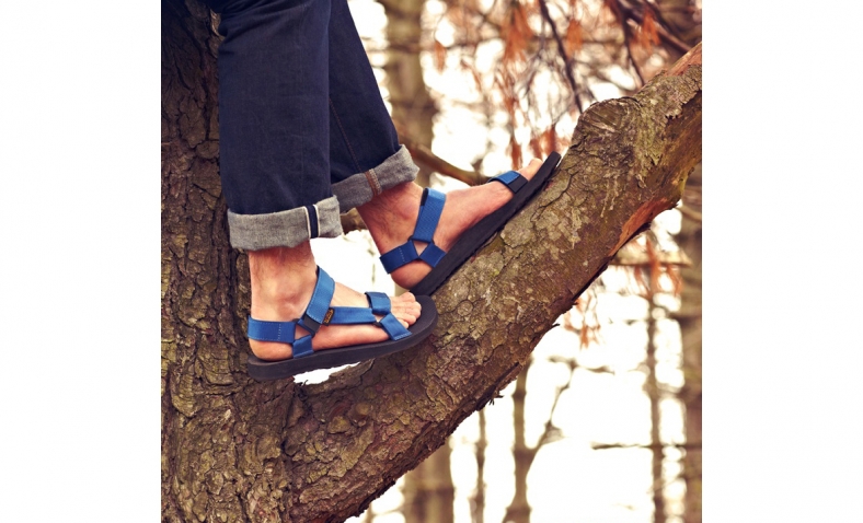 Teva Men’s M Original Universal Menswear Sandal, Navy, 9 M US$33.43