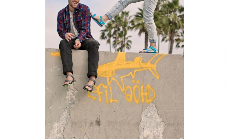 Teva Men’s M Original Universal Menswear Sandal, Navy, 9 M US$33.43