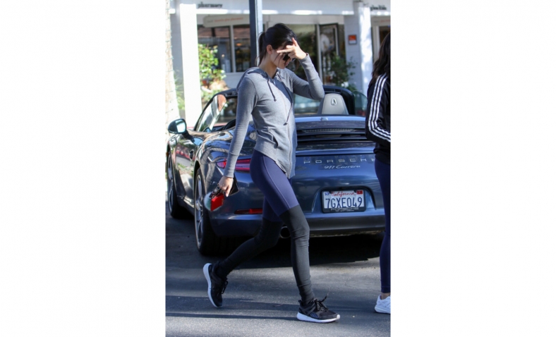 Alo Yoga Women’s Goddess Ribbed Legging $93.98